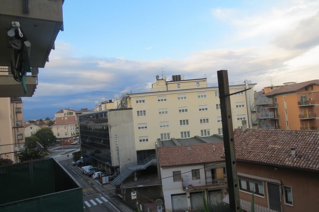 Dolce Vita Bed and Breakfast Verona Esterno foto